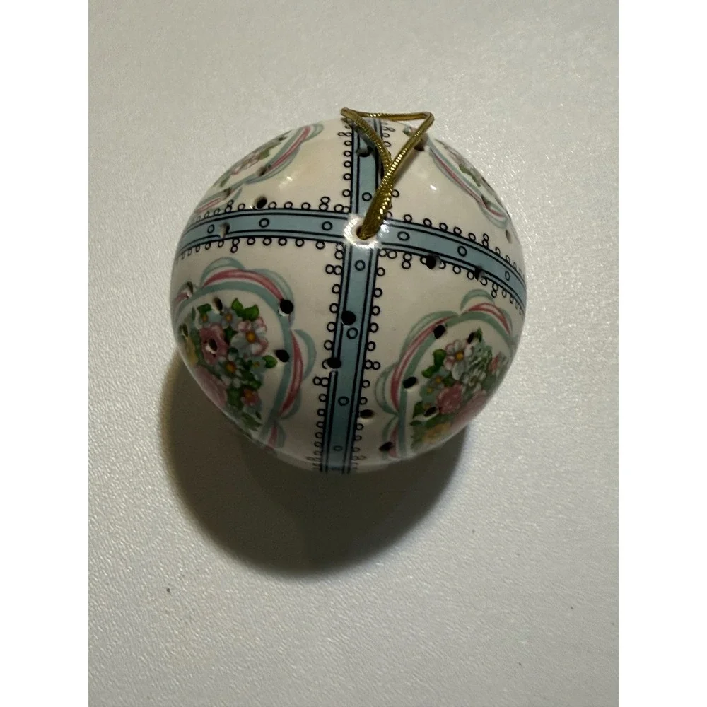 Vintage Ceramic Floral Pomander Ball Footed Potpourri Holder Pink Blue Rose